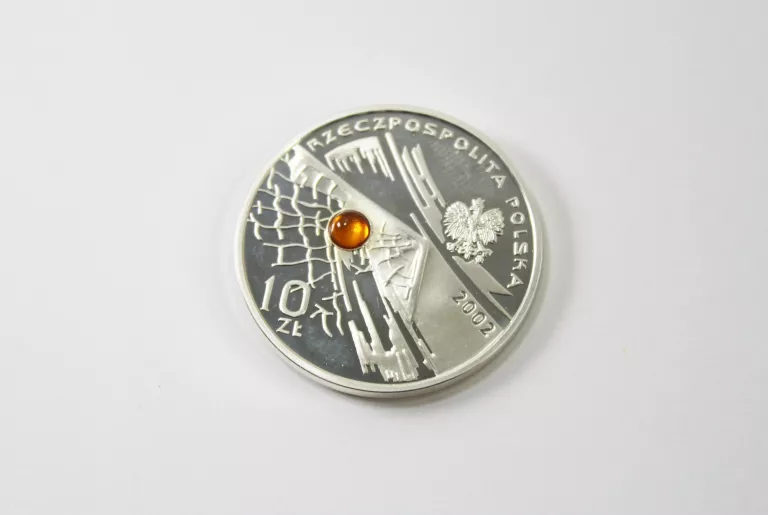 10 ZŁ - MISTRZOSTWA ŚWIATA W PIŁCE NOŻNEJ KOREA/JAPONIA - 2002 R BURSZTYN