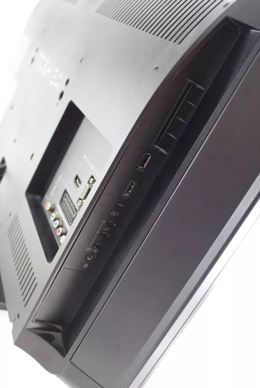TELEWIZOR TOSHIBA 32W2333D / PILOT