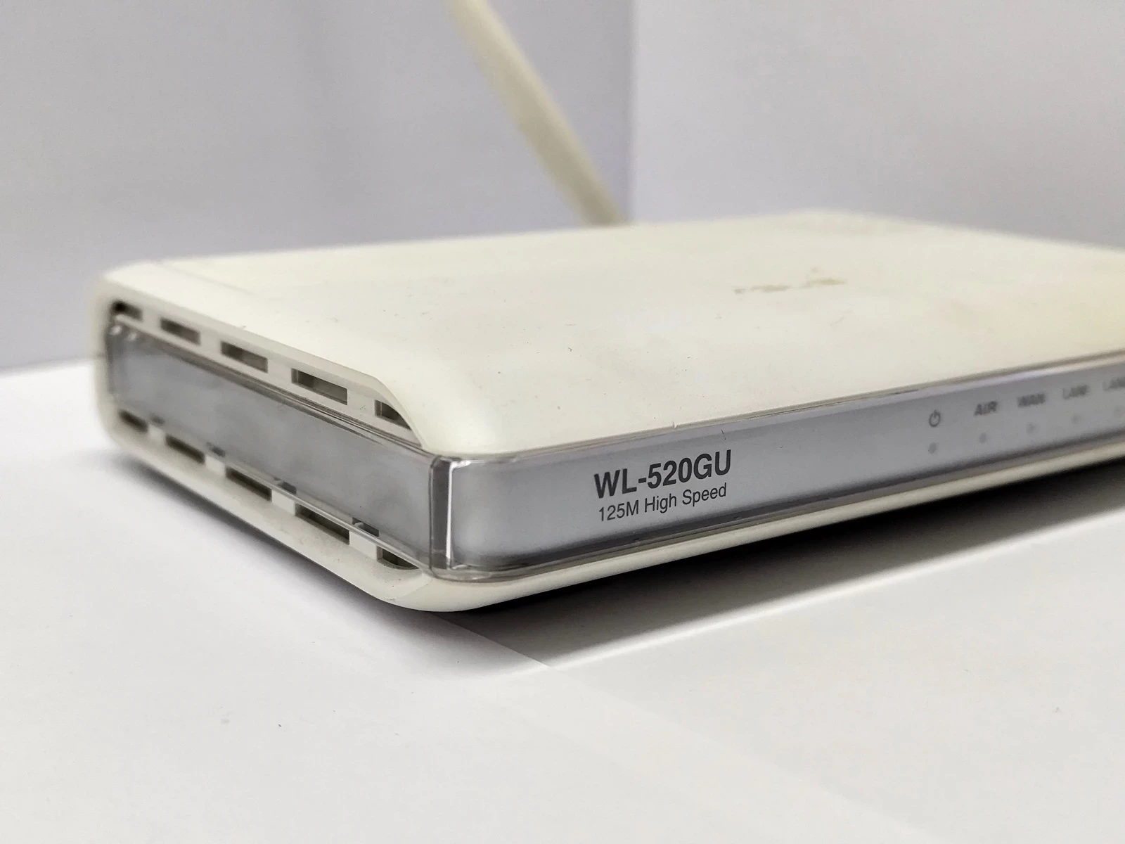 router-stacjonarny-asus-wl-520gu-bialy-ean-gtin-4719543782897