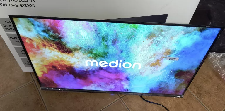 TELEWIZOR MEDION E13208 KOMPLET
