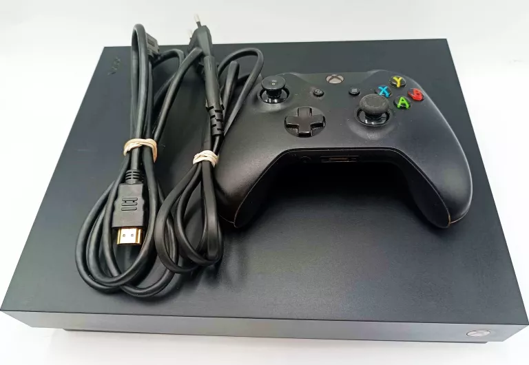 KONSOLA XBOX ONE X 1TB + PAD + OKABLOWANIE