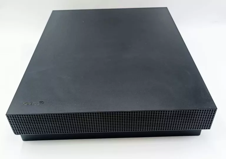 KONSOLA XBOX ONE X 1TB + PAD + OKABLOWANIE