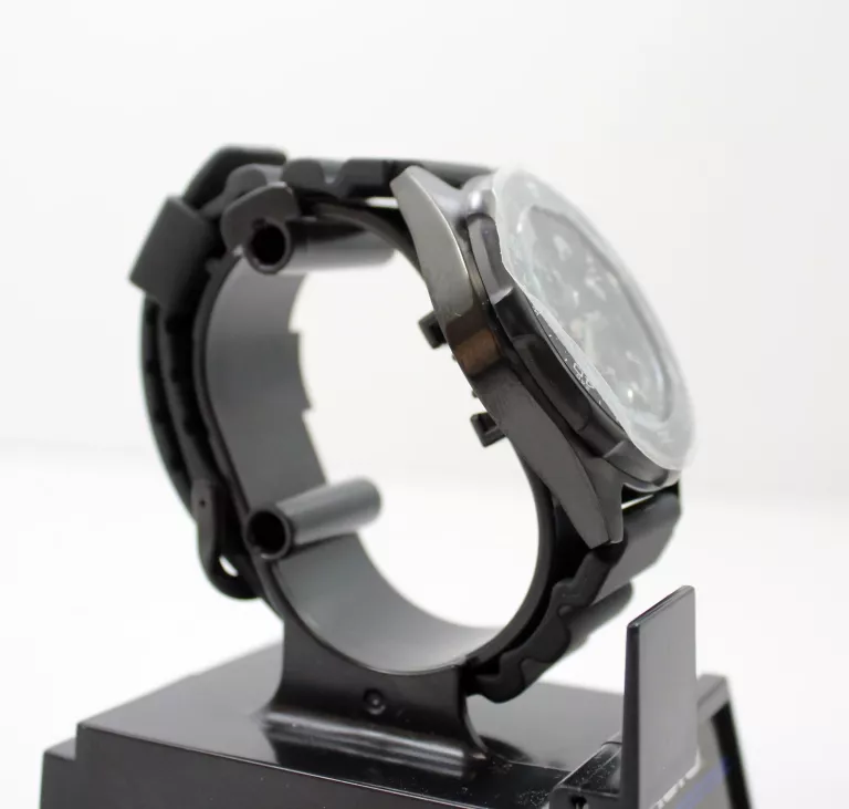 ZEGAREK CASIO QUARTZ AMW-330