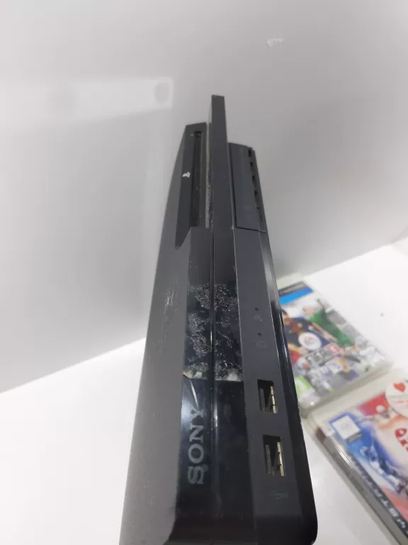 KONSOLA PLAYSTATION 3 SLIM 160GB + FIFA 13 + BENJING 2008 + FIFA 16