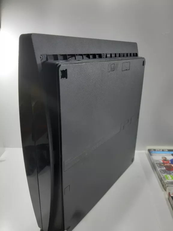 KONSOLA PLAYSTATION 3 SLIM 160GB + FIFA 13 + BENJING 2008 + FIFA 16