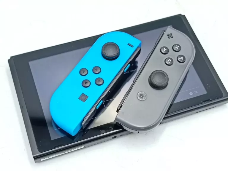 KONSOLA NINTENDO SWITCH HAC-001 + AKCESORIA