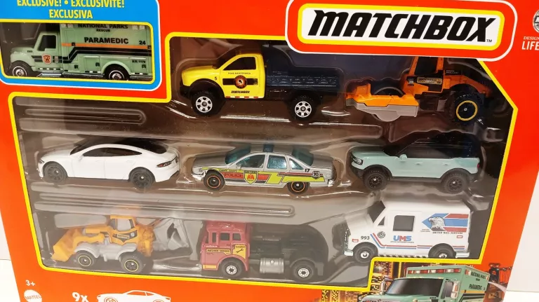 MATCHBOX 9PAK ZESTAW 9 POJAZDÓW PRAWDZIWE MODELE HVT89