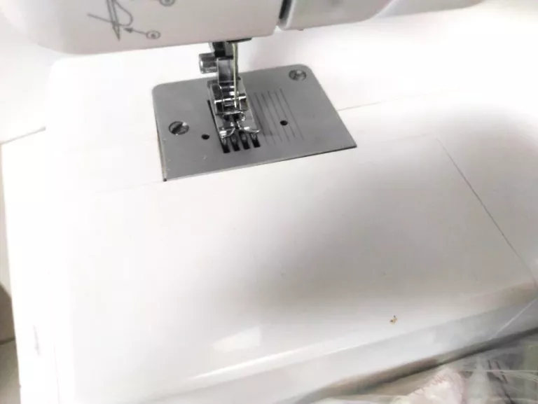 maszyna-do-szycia-lucznik-paulina-511-stan-11323-2