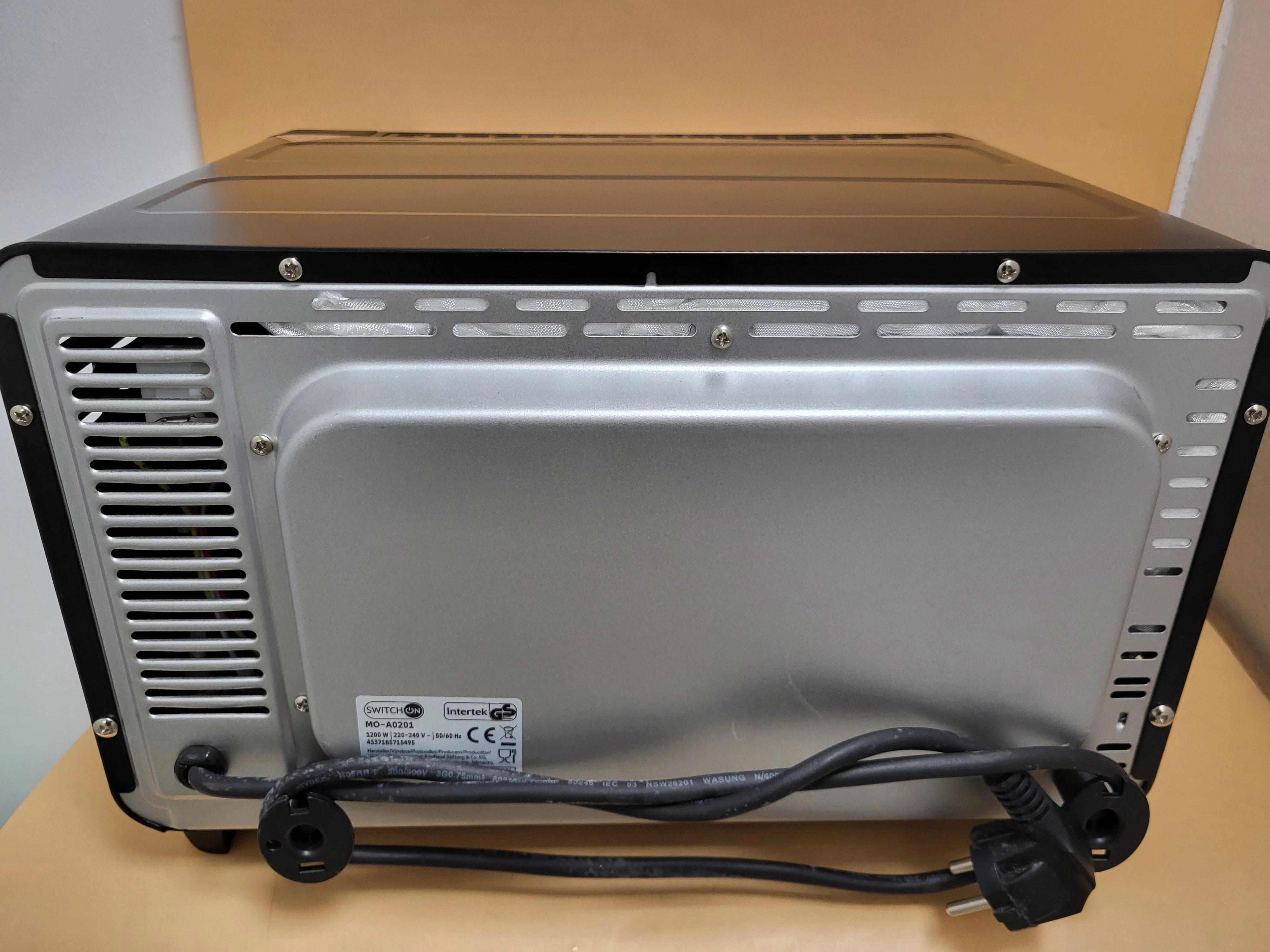 mini-piekarnik-switch-on-mo-a0201-1200w-13l-funkcje-206746-1