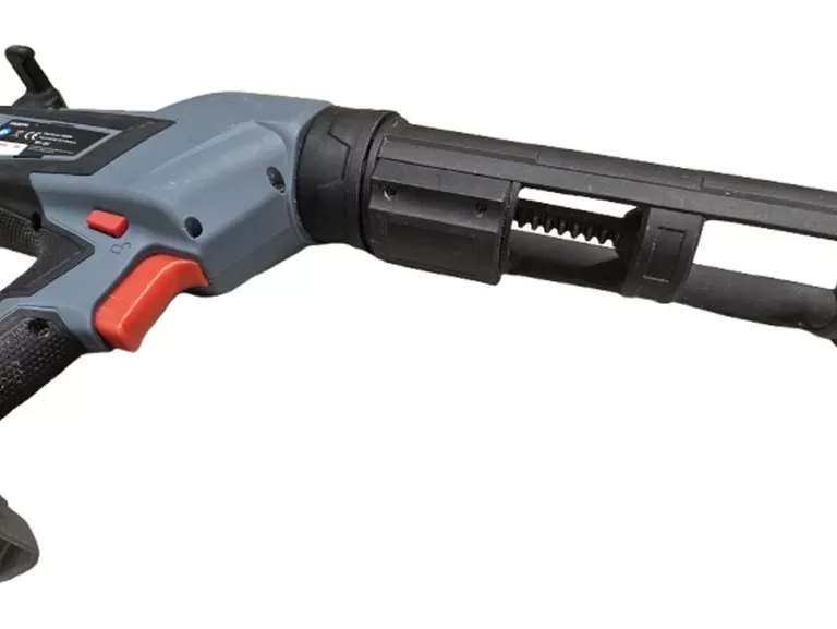 GRAPHITE PISTOLET WYCISKACZ DO TUB 58GR114