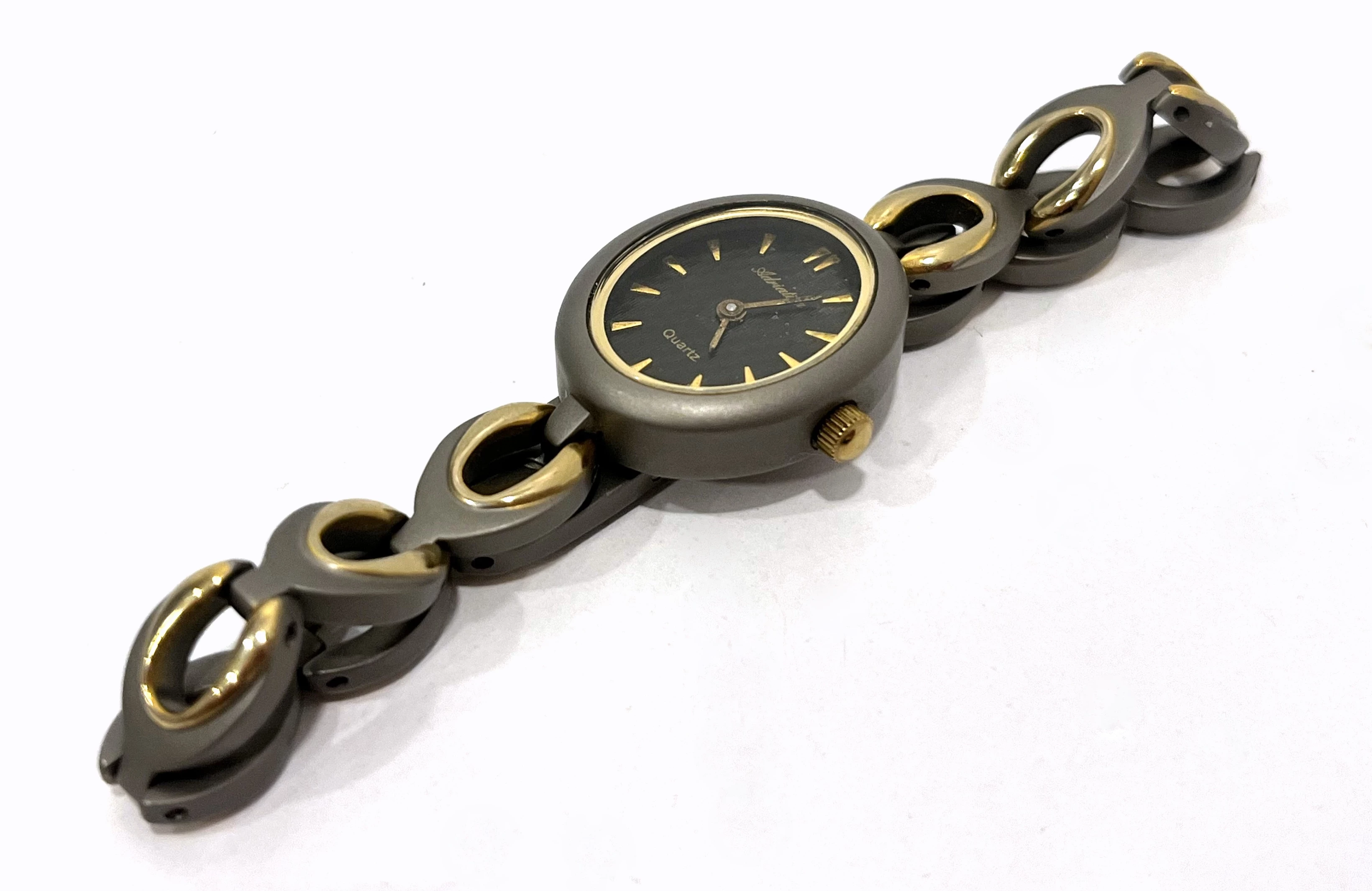 tytanowy-zegarek-adriatica-33507623-material-paska-129219-11