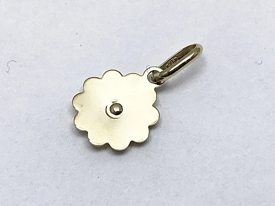 piekny-skromny-medalik-585-066g-kamienie-221-64