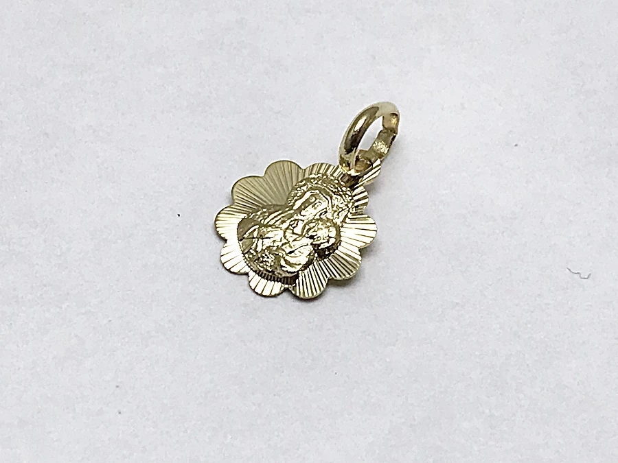 piekny-skromny-medalik-585-066g-3-maja-36-lokal-b-zabrze-sj