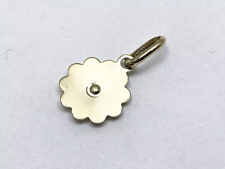 piekny-skromny-medalik-585-066g-kamienie-221-64