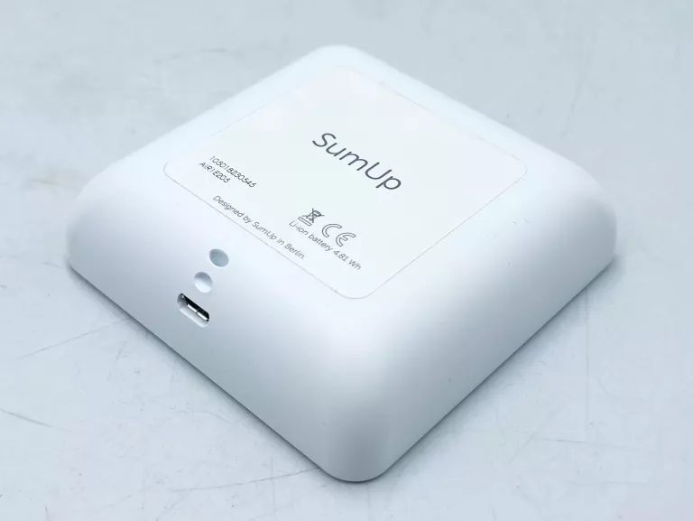 zblizeniowy-terminal-platniczy-sumup-air1e205-model-sumup-air