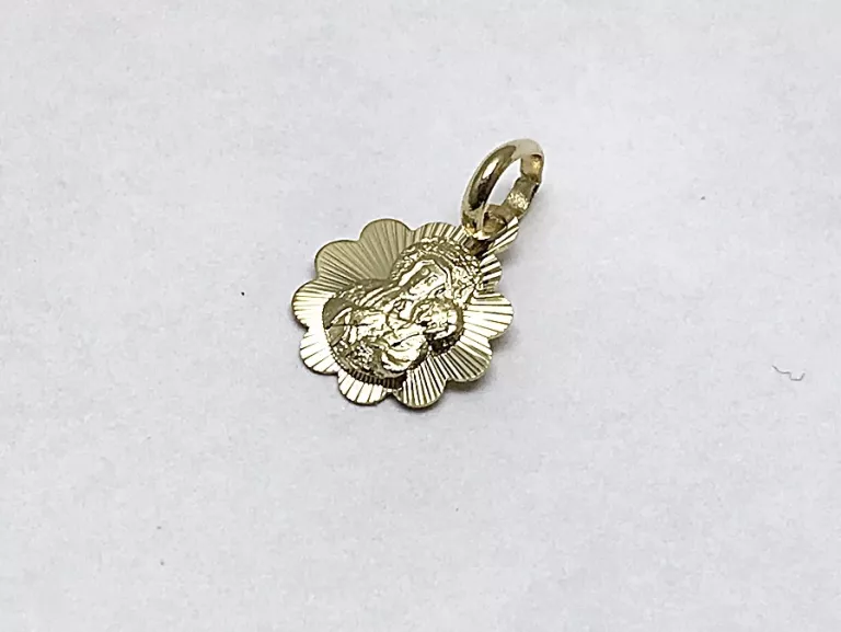 piekny-skromny-medalik-585-066g-3-maja-36-lokal-b-zabrze-sj