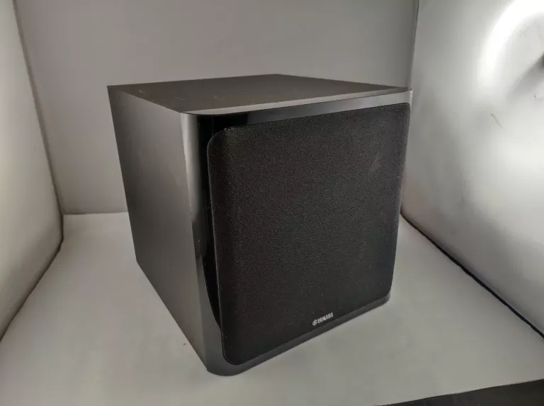 AMPLITUNER YAMAHA HTR-2064 + SUBWOOFER YAMAHA NS-SWP20 + 5 GŁOŚNIKÓW NS-B2