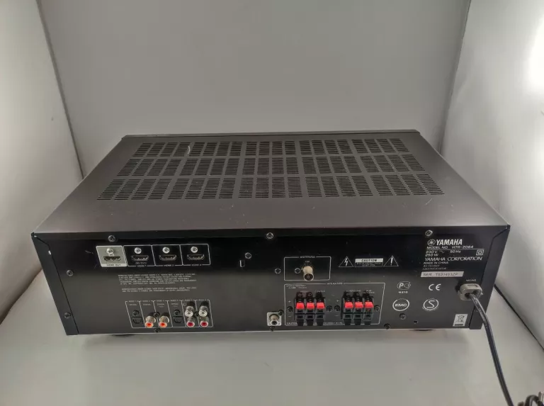 AMPLITUNER YAMAHA HTR-2064 + SUBWOOFER YAMAHA NS-SWP20 + 5 GŁOŚNIKÓW NS-B2