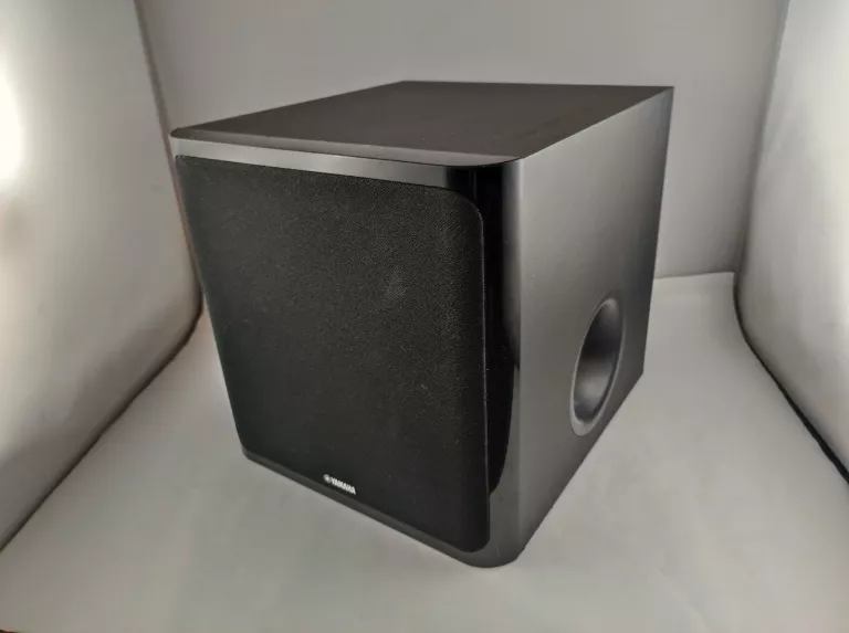AMPLITUNER YAMAHA HTR-2064 + SUBWOOFER YAMAHA NS-SWP20 + 5 GŁOŚNIKÓW NS-B2