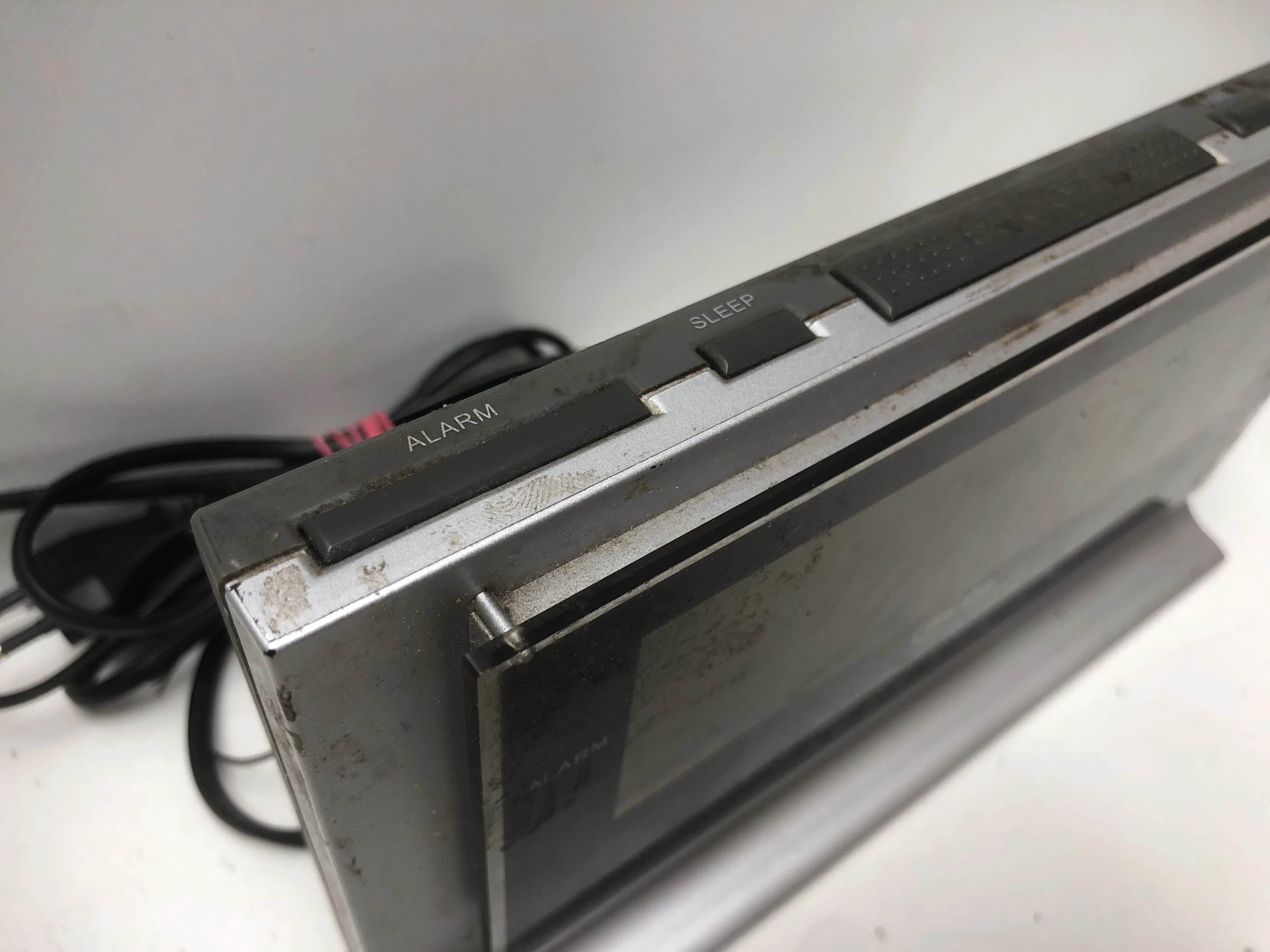 radiobudzik-przewodowy-elta-stan-11323-2