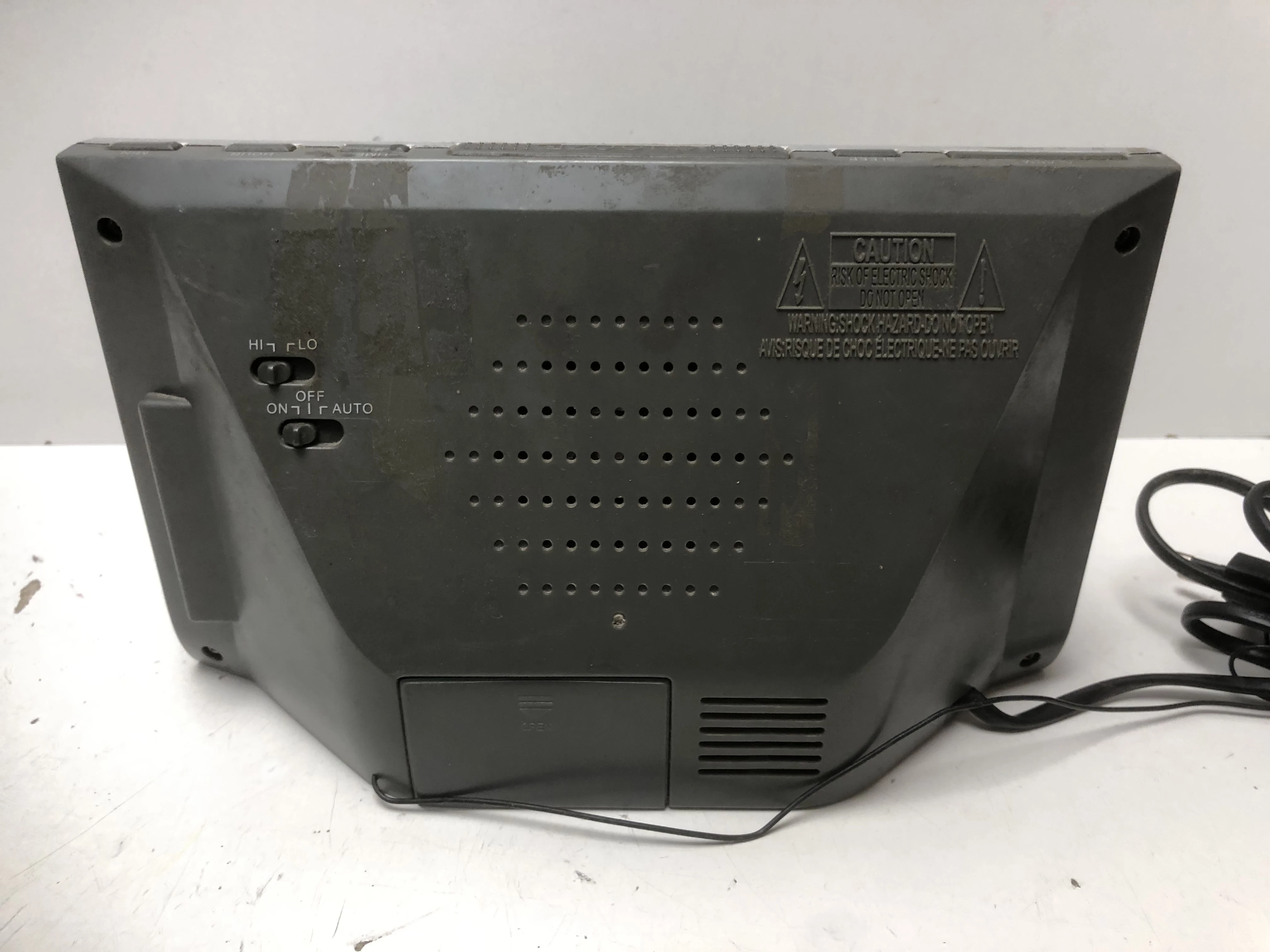 radiobudzik-przewodowy-elta-ean-gtin-4008705022101