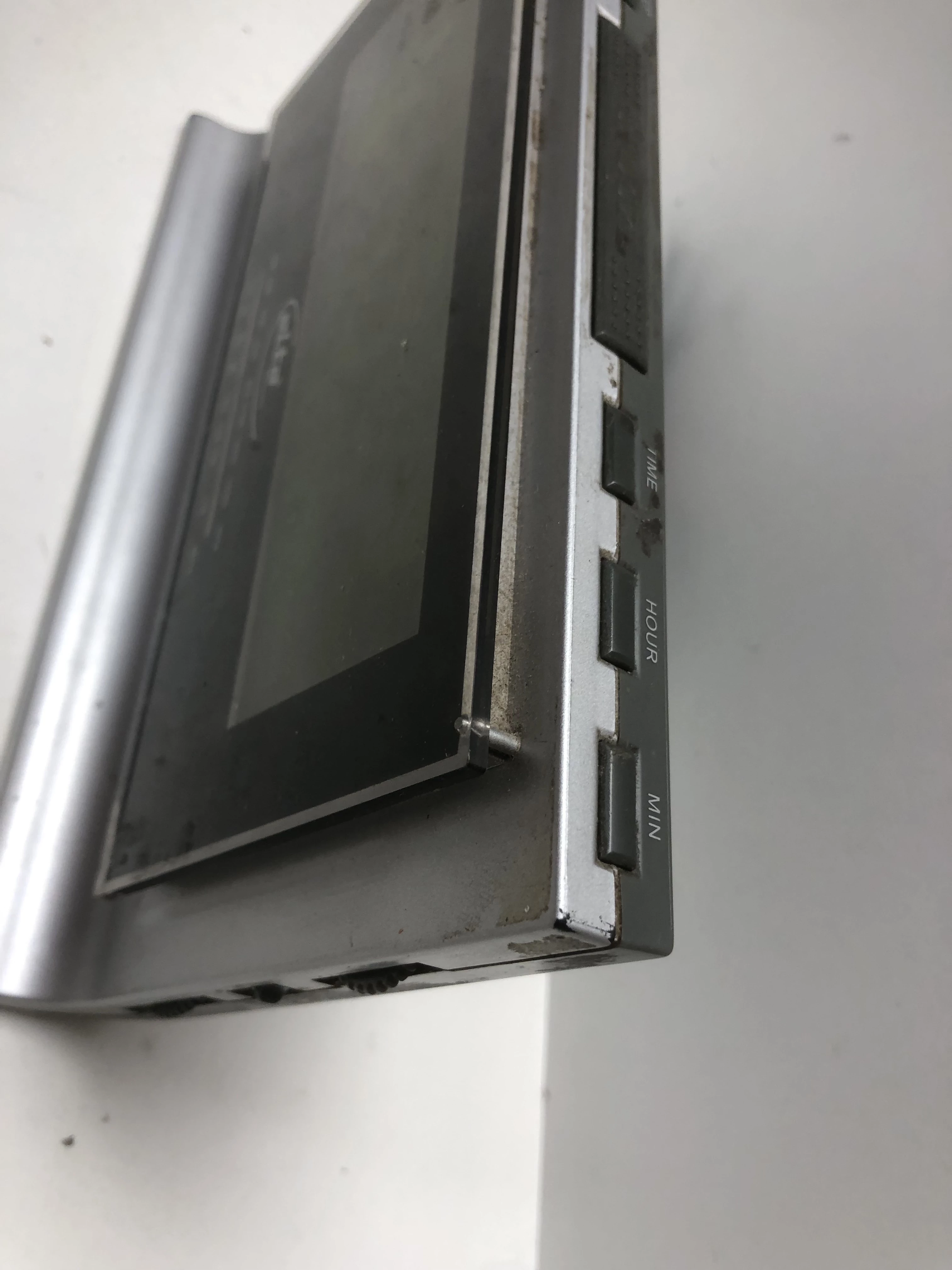 radiobudzik-przewodowy-elta-radio-225906-2