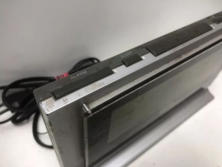 radiobudzik-przewodowy-elta-stan-11323-2