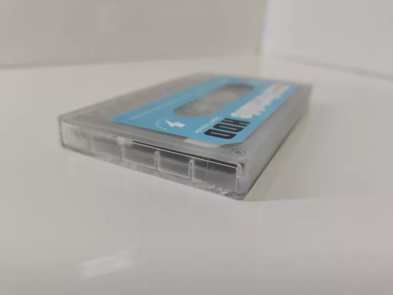 DYSK PRZENOSNY HDD KIN HANK Z ZAINSTALOWANYMI RETRO GRAMI VIDEO