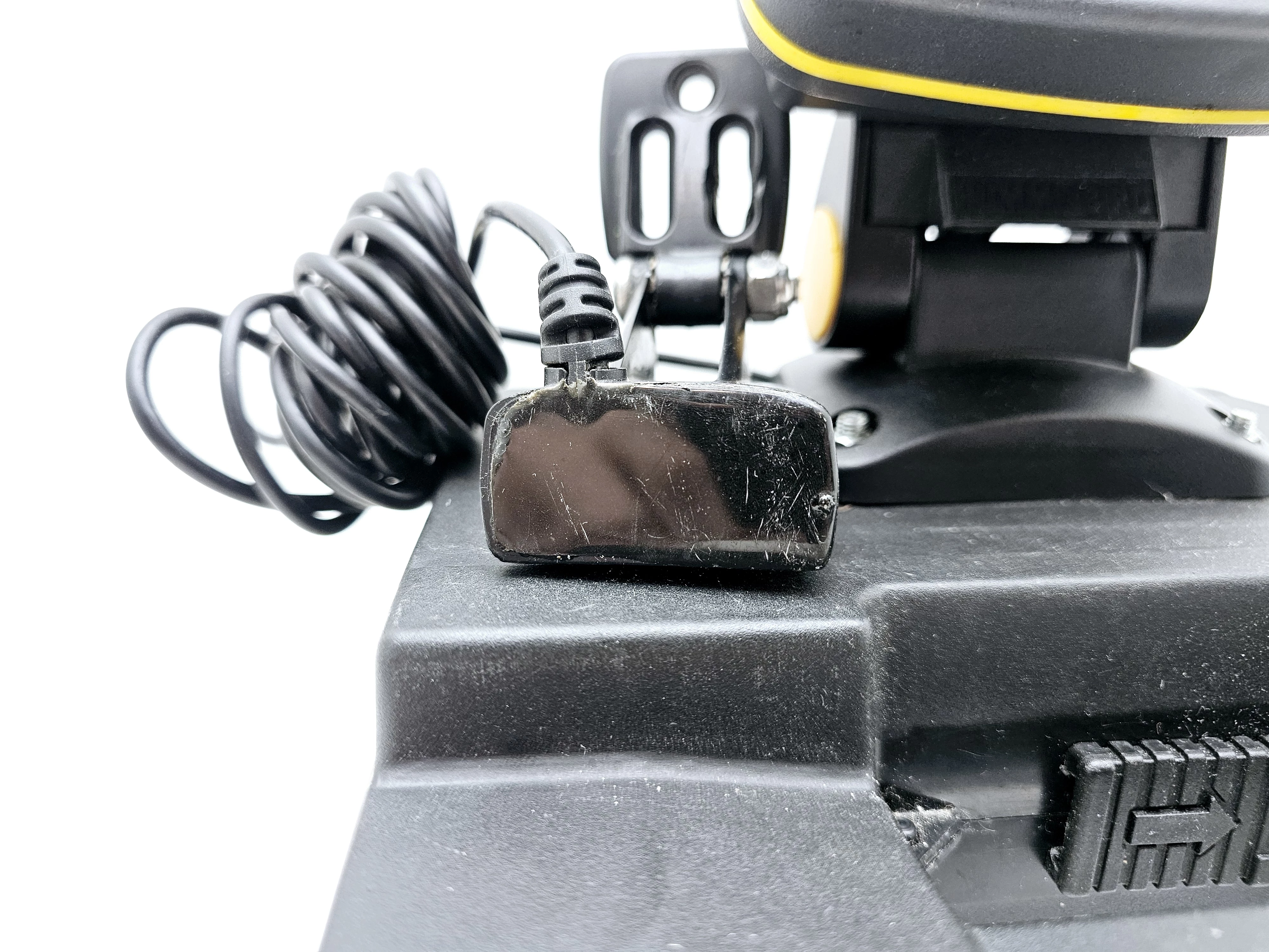 echo-sonda-humminbird-141c-fishfinder-ladowarka-przedluzka-ean-gtin-0082324030369