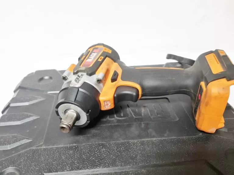 klucz-udarowy-akumulatorowy-black-12031-stan-11323-2