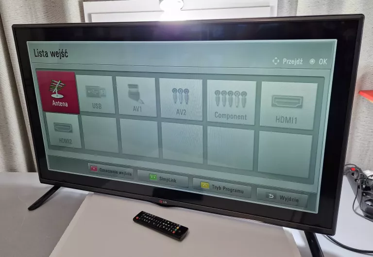TELEWIZOR LG 42LB5500 Z PILOTEM