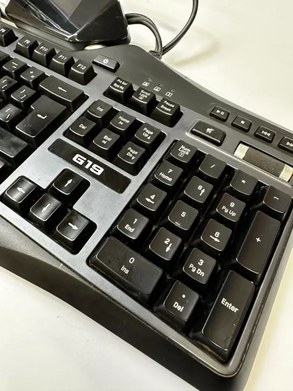 KLAWIATURA Z MONITOREM GAMINGOWA LOGITECH G19
