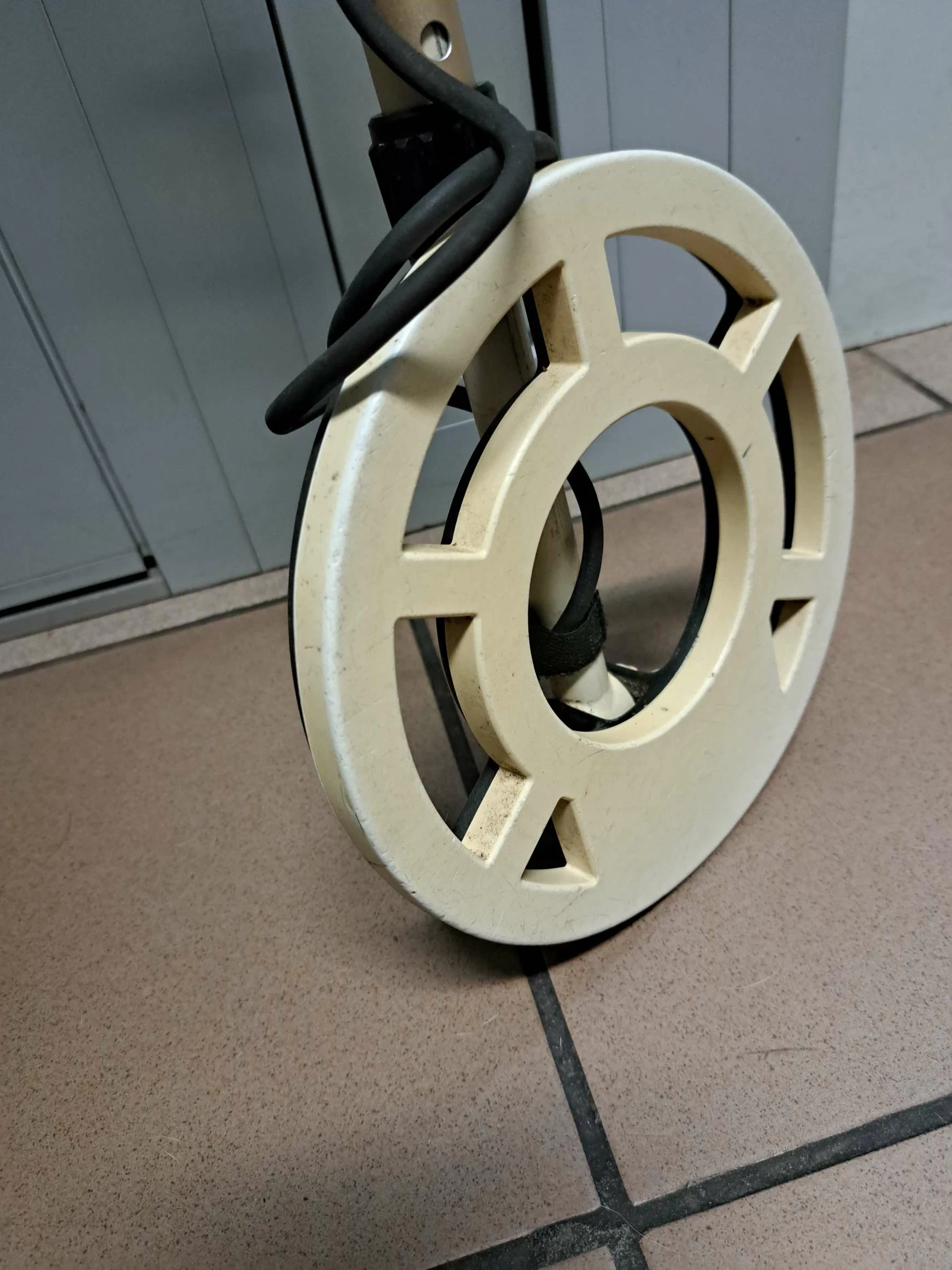 wykrywacz-metali-fisher-cz-6-quicksilver-komplet-ze-sluchawkami-model-cz-6-quicksilver