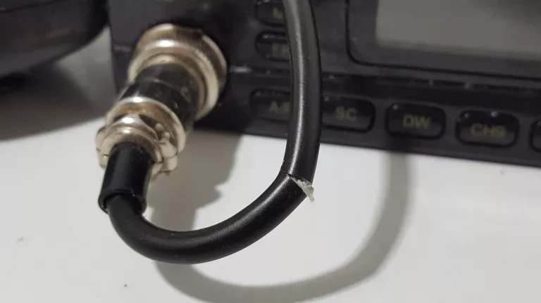 CB RADIO YOSAN TURBO MJ-3031M + ANTENA