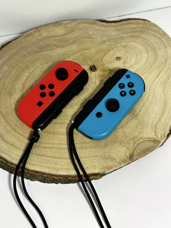 NINTENDO SWITCH JOY-CON PARA NIEBIESKI I CZERWONY KOMPLET