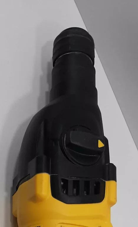 MŁOTOWIERTARKA DEWALT DCH 133 + AKUMULATOR 5,0AH