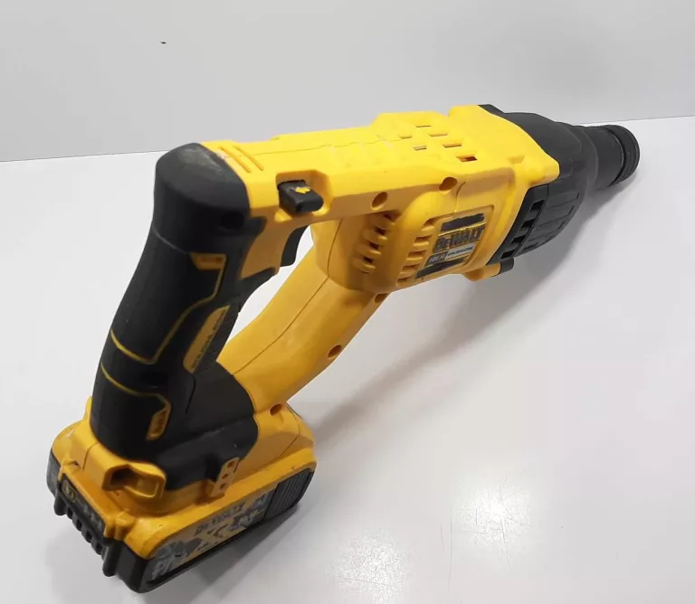 MŁOTOWIERTARKA DEWALT DCH 133 + AKUMULATOR 5,0AH
