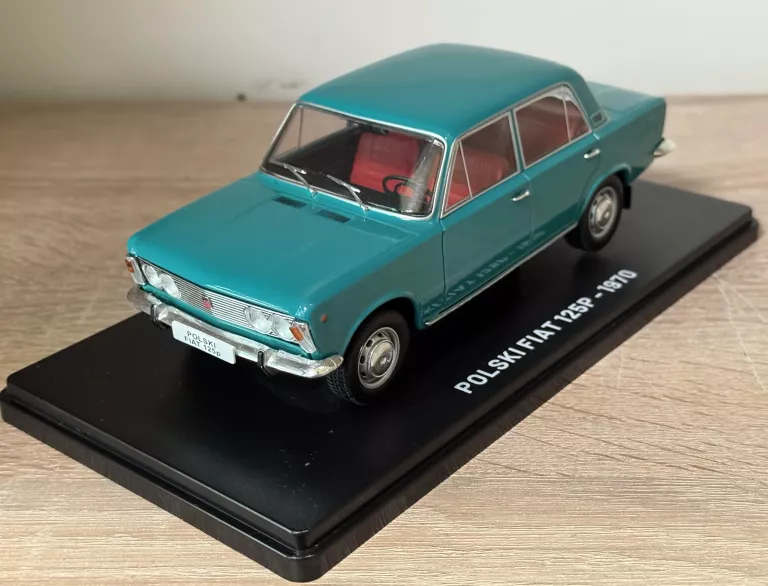 POLSKI FIAT 125P - 1970 ROK MODEL W SKALI 1:24