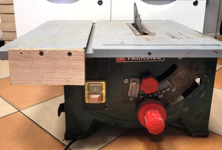 PILARKA STOŁOWA PARKSIDE PMTS 210 A1