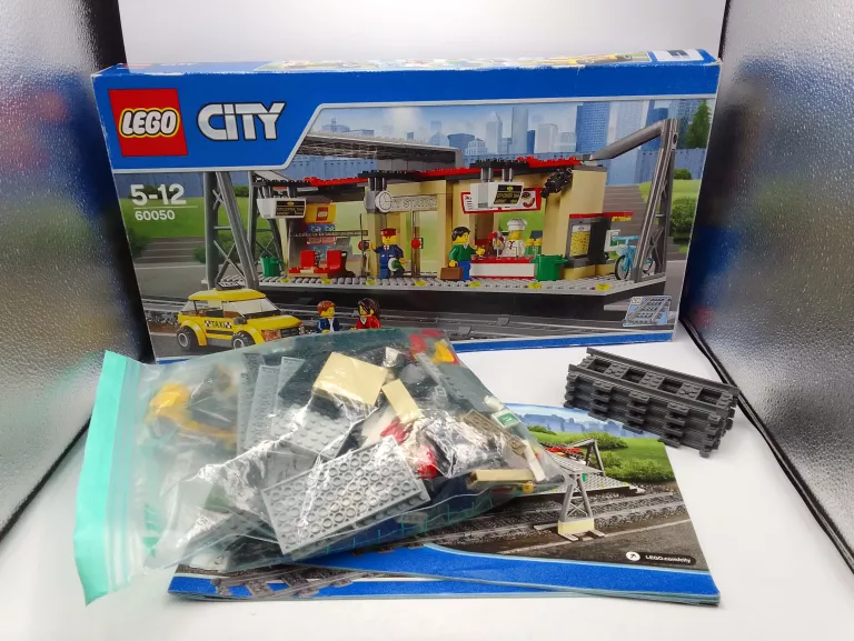 LEGO 60050 CITY - DWORZEC KOLEJOWY