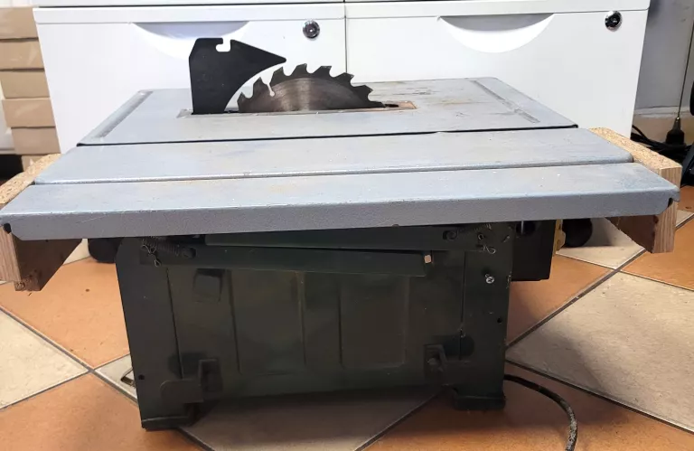 PILARKA STOŁOWA PARKSIDE PMTS 210 A1