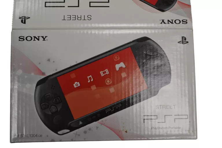 KONSOLA SONY PSP E-1004+3 GRY +PUDEŁKO+ŁĄDOWARKA BRAK KARTY PAMIĘCI
