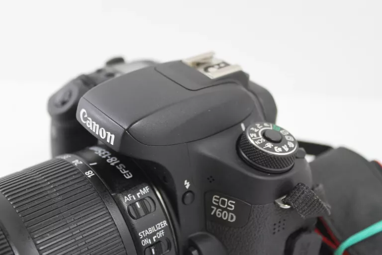 LUSTRZANKA CANON EOS 760D + OBIEKTYW EF-S 18-135MM 1:3.5-5.6 IS STM