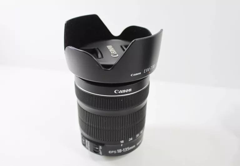LUSTRZANKA CANON EOS 760D + OBIEKTYW EF-S 18-135MM 1:3.5-5.6 IS STM