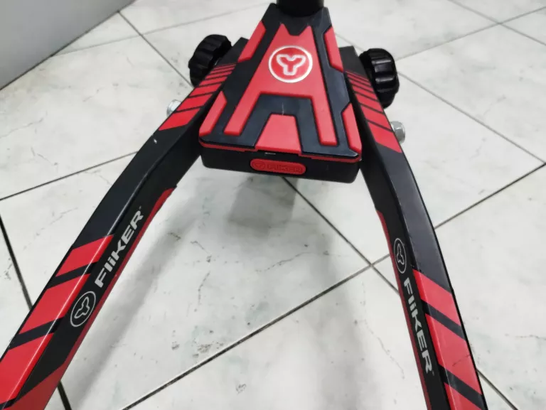 HULAJNOGA YVOLUTION FLIKER LIFT 3