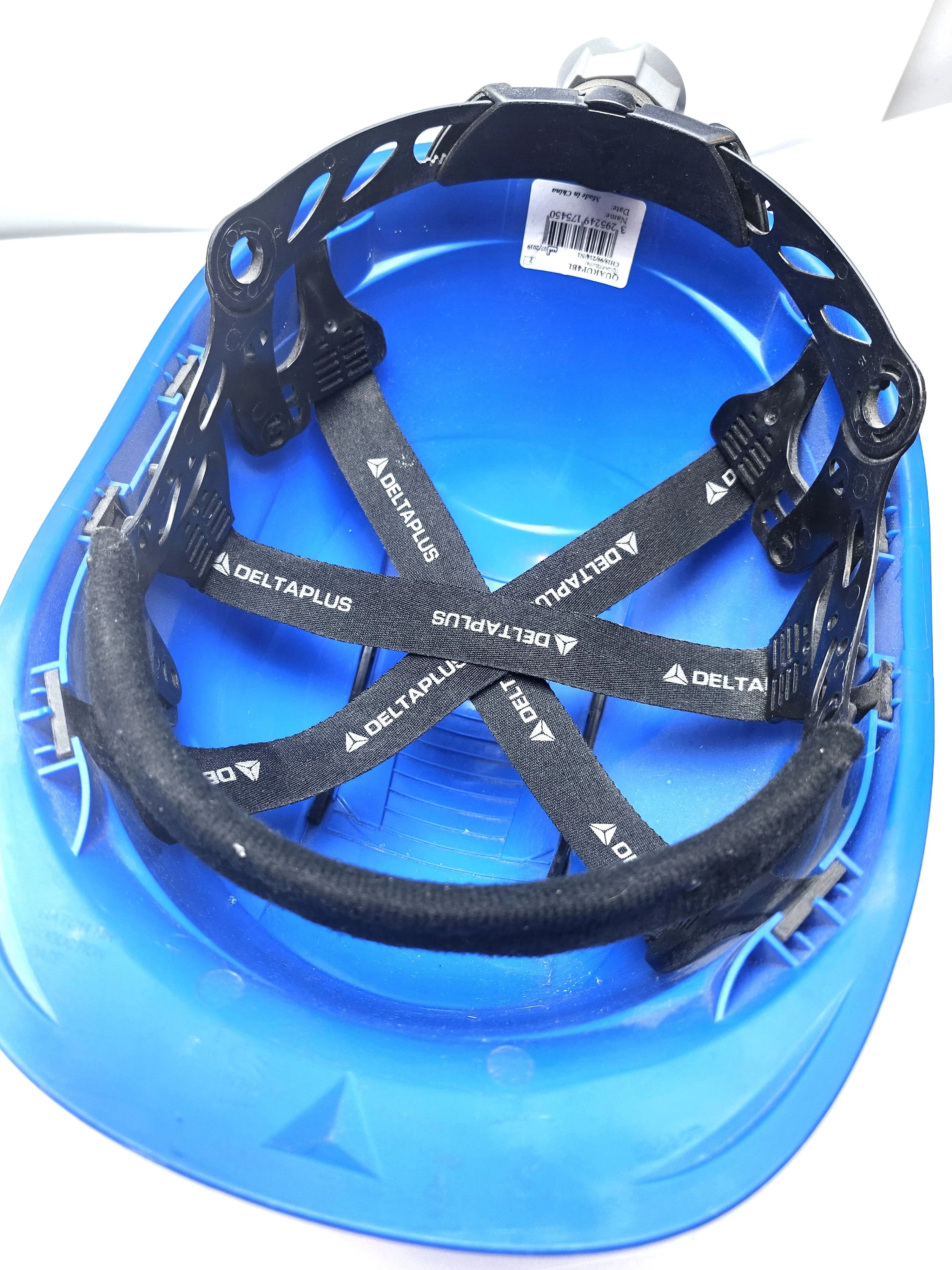 helm-ochronny-budowlany-z-polipropylenu-obwod-glowy-od-53-do-63-cm-stan-11323-2