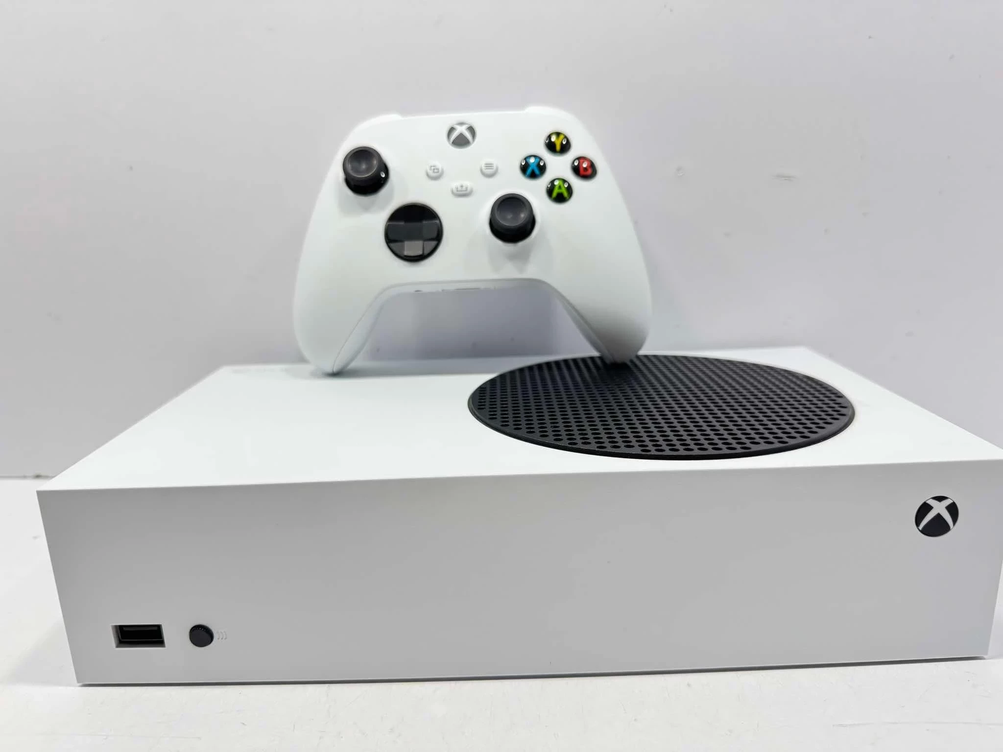 konsola-microsoft-xbox-series-s-ean-gtin-889842651409