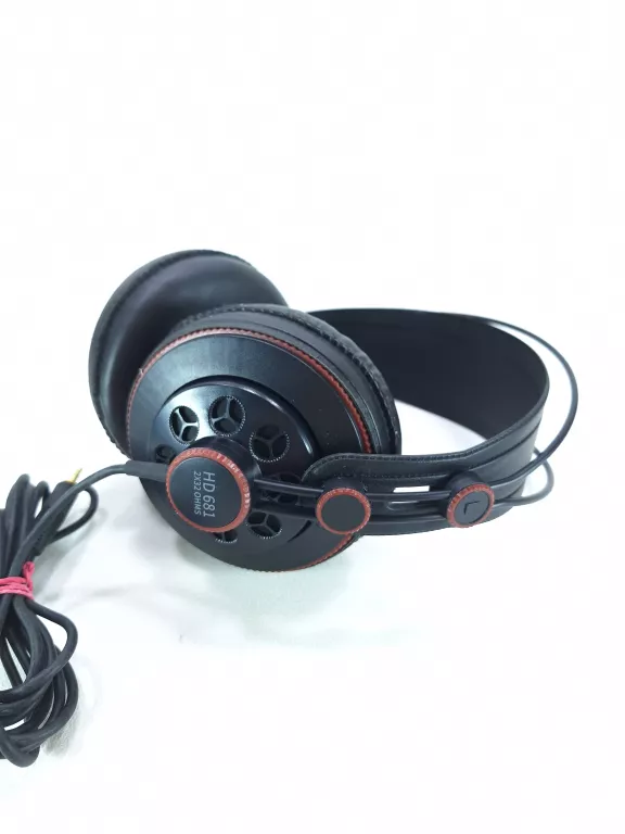 SŁUCHAWKI SUPERLUX HD 681