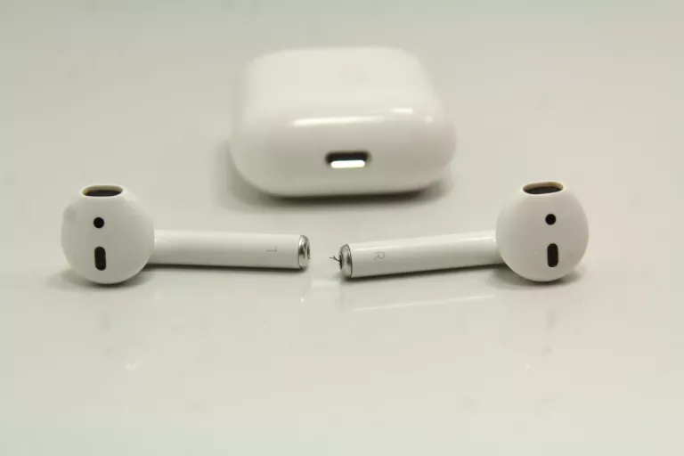 SŁUCHAWKI AIRPODS GEN1