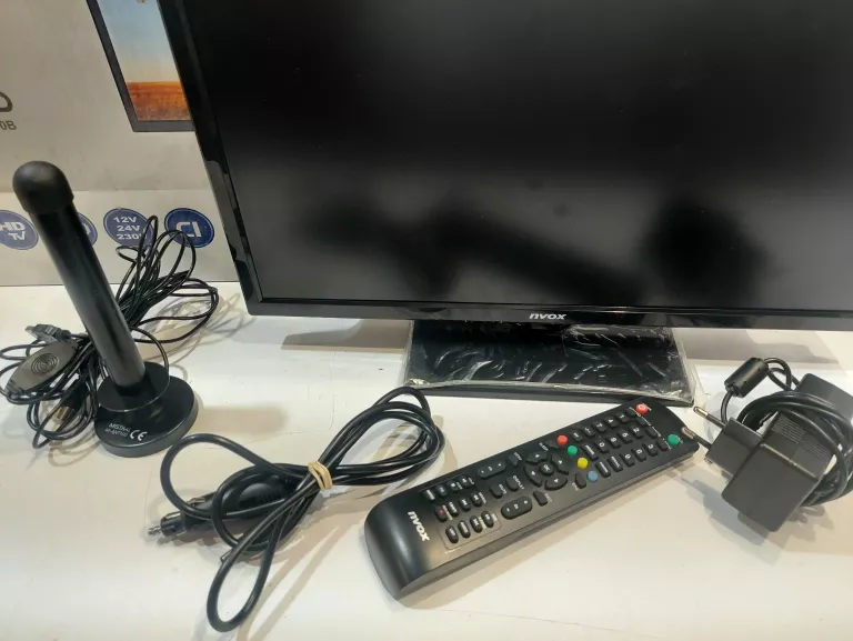 TELEWIZOR SAMOCHODOWY 19 CALI HD DVBT TIR 24V 230V